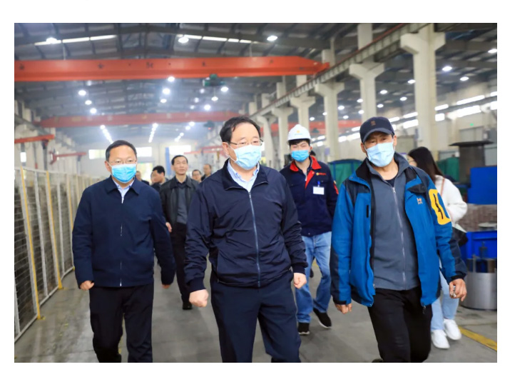 省经信厅牛弩韬厅长一行莅临平博手机版调研